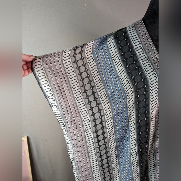 OS Geometric Stripe Kimono-NWT - Picture 2 of 7